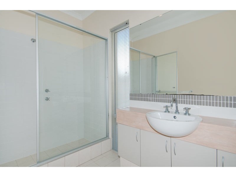 8 Butcherbird Loop, Erskine WA 6210