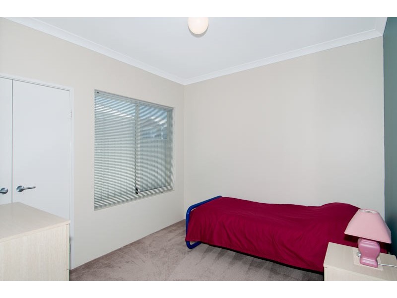 8 Butcherbird Loop, Erskine WA 6210