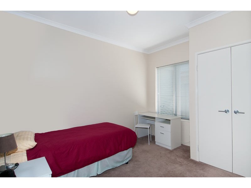 8 Butcherbird Loop, Erskine WA 6210