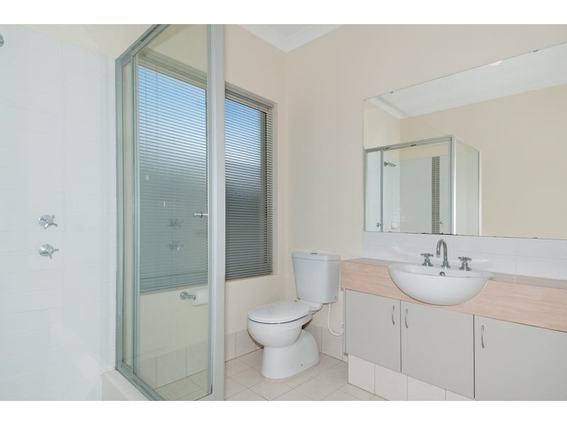 8 Butcherbird Loop, Erskine WA 6210