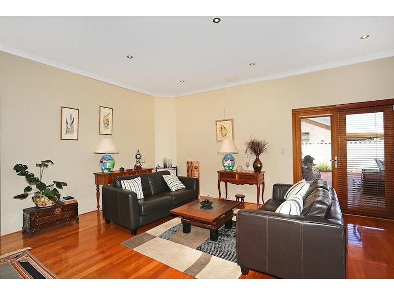 50 Mariners Cove Drive, Dudley Park WA 6210