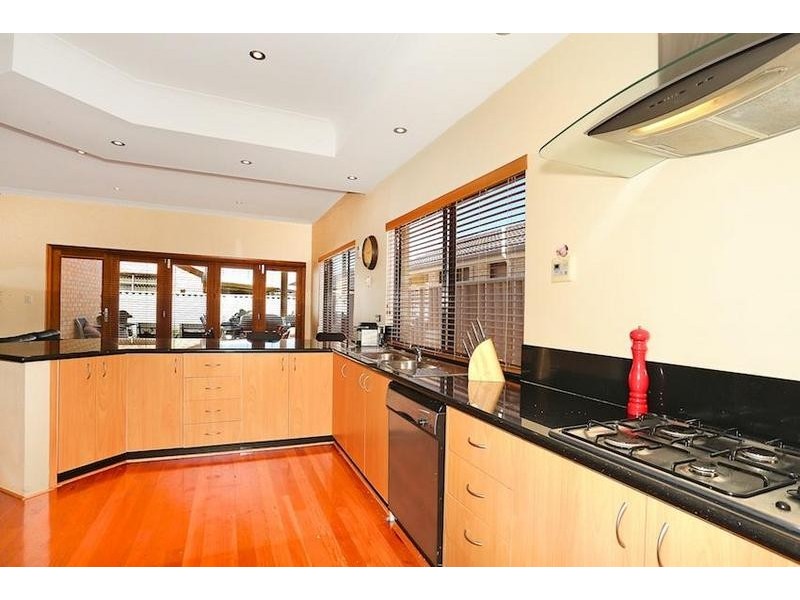 50 Mariners Cove Drive, Dudley Park WA 6210