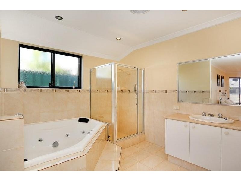 50 Mariners Cove Drive, Dudley Park WA 6210