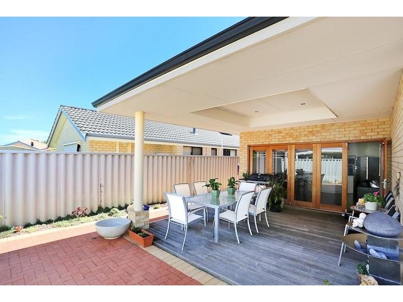 50 Mariners Cove Drive, Dudley Park WA 6210