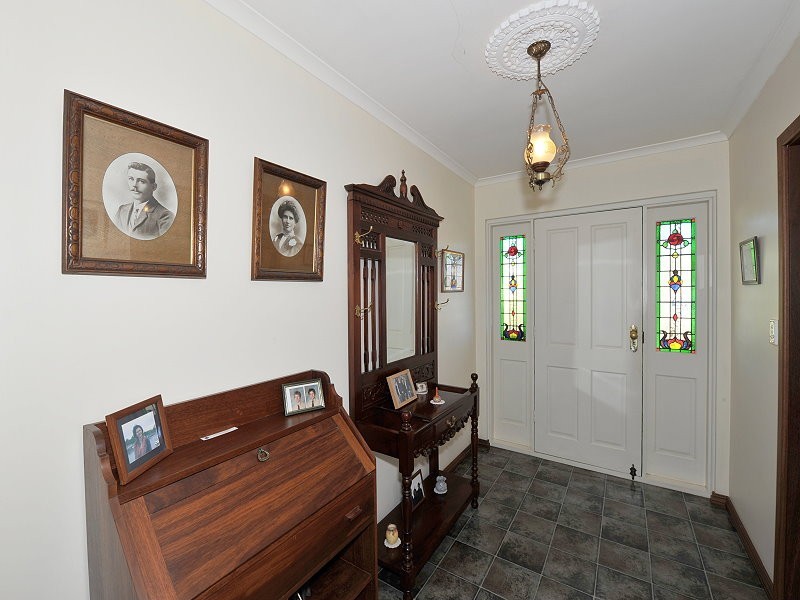 10 Allamanda Way, Halls Head WA 6210