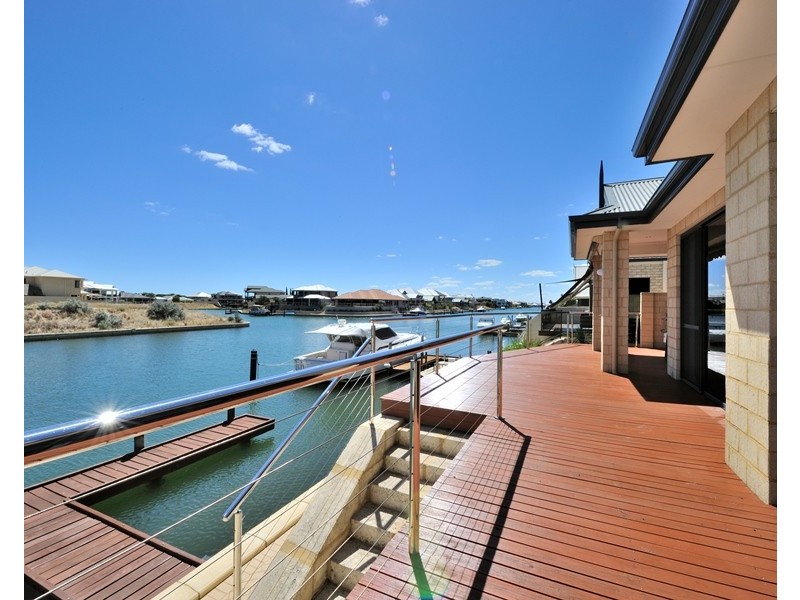 29 Leisure Way, Halls Head WA 6210