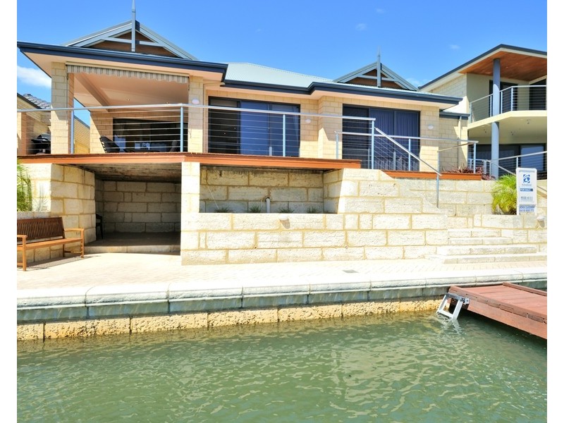 29 Leisure Way, Halls Head WA 6210