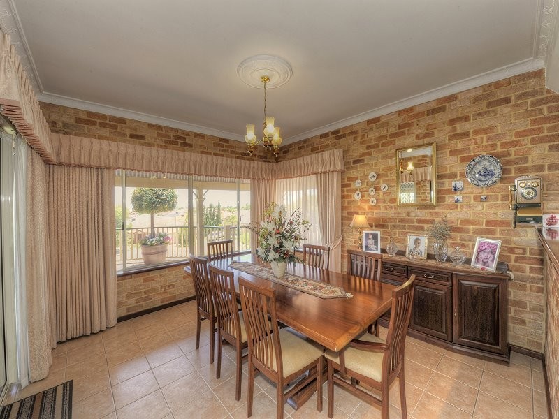 6 Botanic Close, Singleton WA 6175