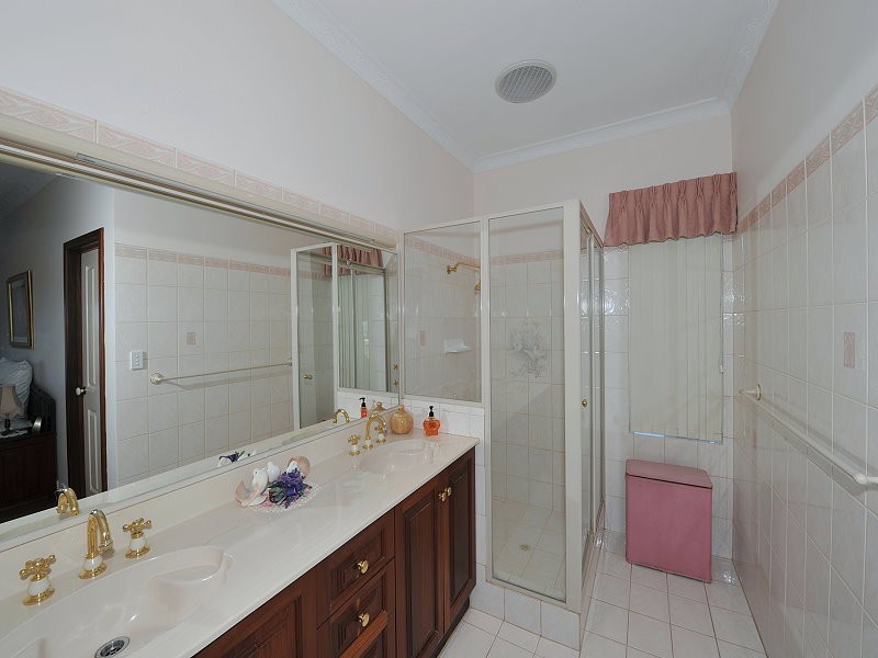 6 Botanic Close, Singleton WA 6175