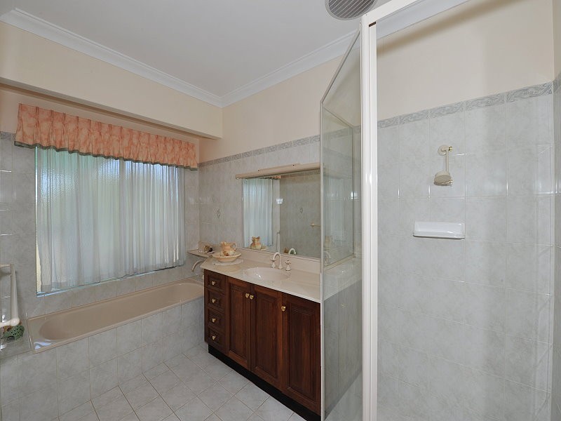 6 Botanic Close, Singleton WA 6175