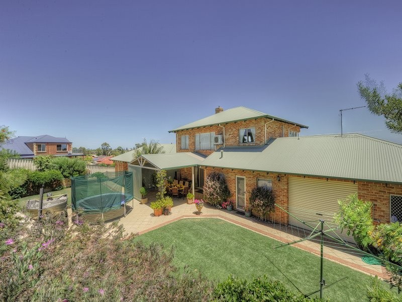 6 Botanic Close, Singleton WA 6175