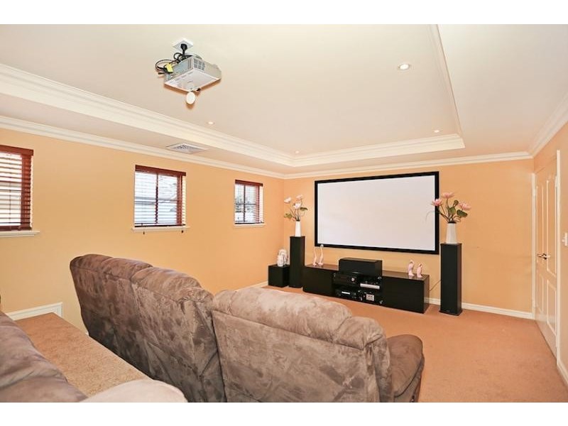 14 Picaroon Place, Halls Head WA 6210