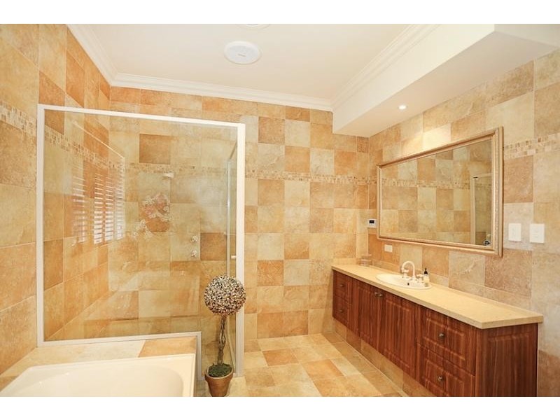14 Picaroon Place, Halls Head WA 6210