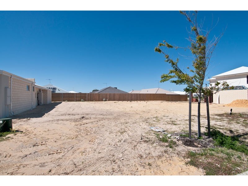 10 Cruentas Way, Halls Head WA 6210