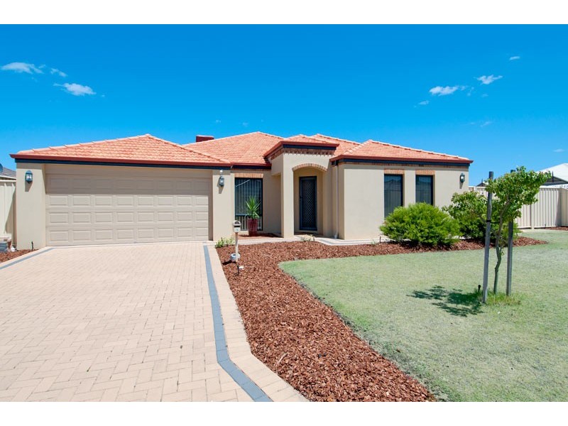 5 Loretta Parkway, Lakelands WA 6180