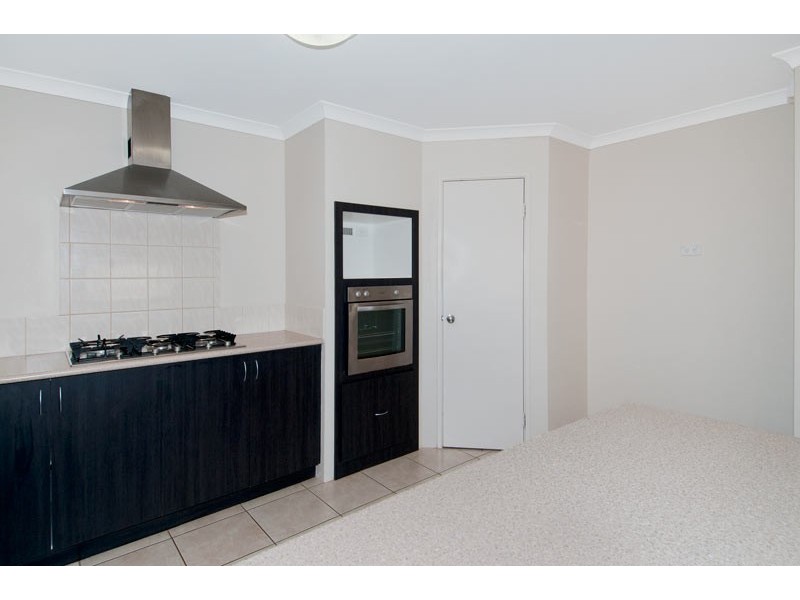 5 Loretta Parkway, Lakelands WA 6180