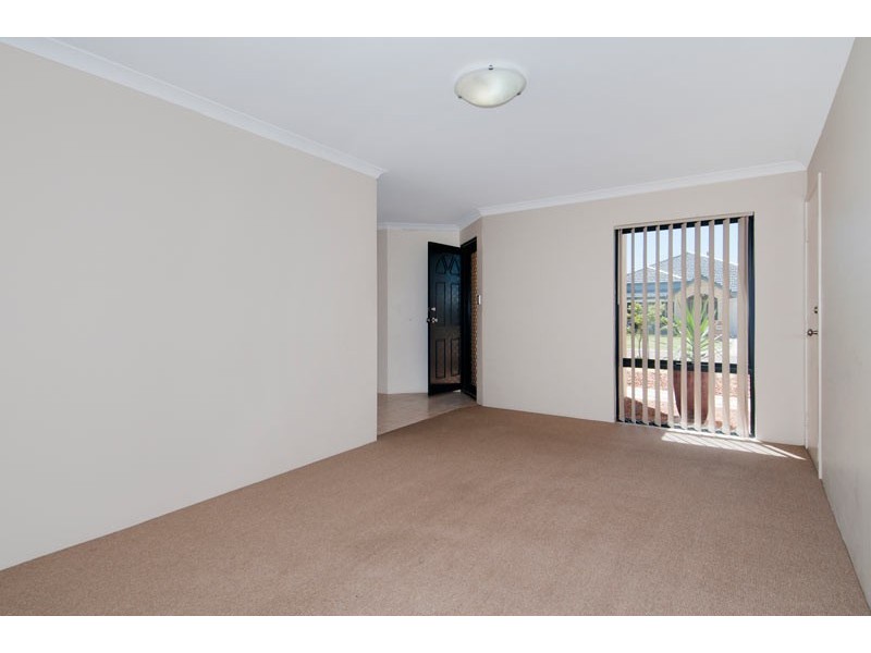 5 Loretta Parkway, Lakelands WA 6180