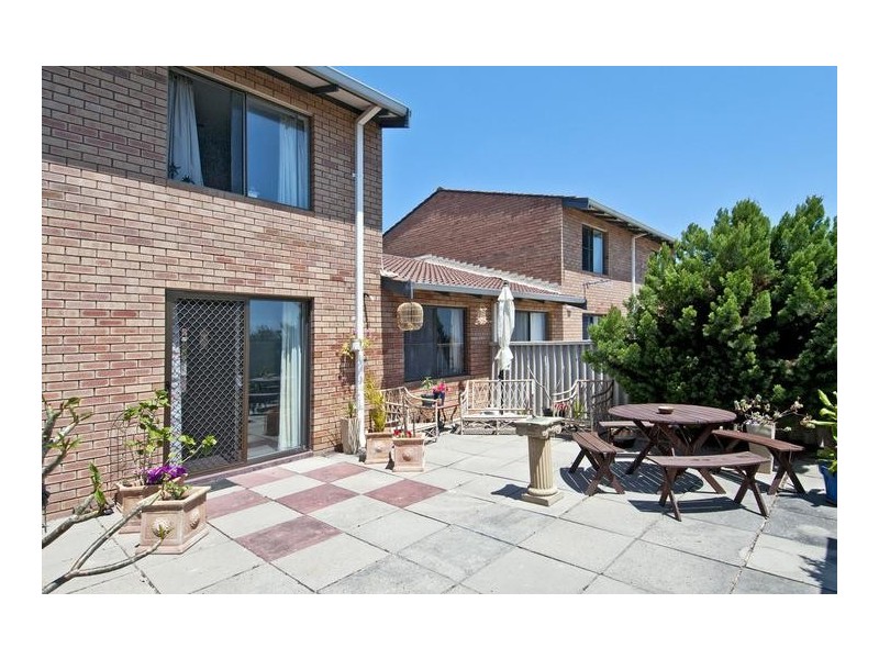 10/35A Halls Head Parade, Halls Head WA 6210