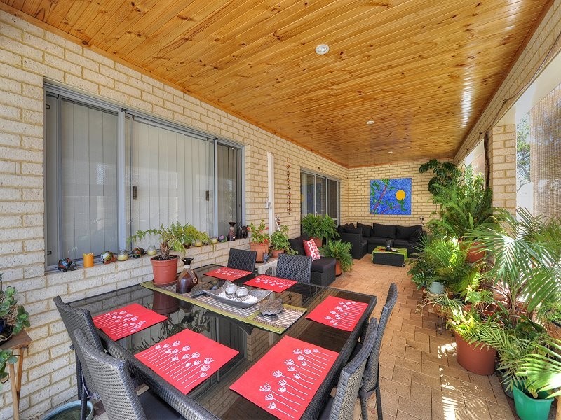 60 Silverton Crescent, Erskine WA 6210