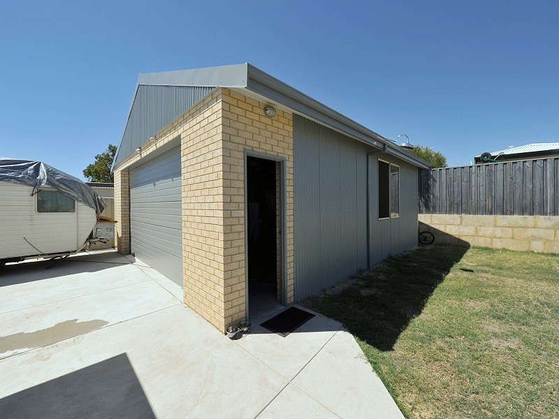 60 Silverton Crescent, Erskine WA 6210