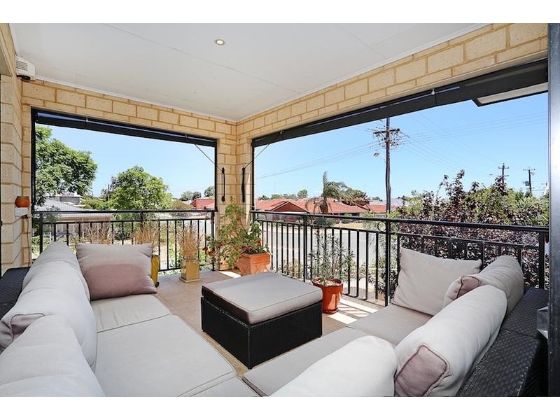 22 Creery Street, Dudley Park WA 6210