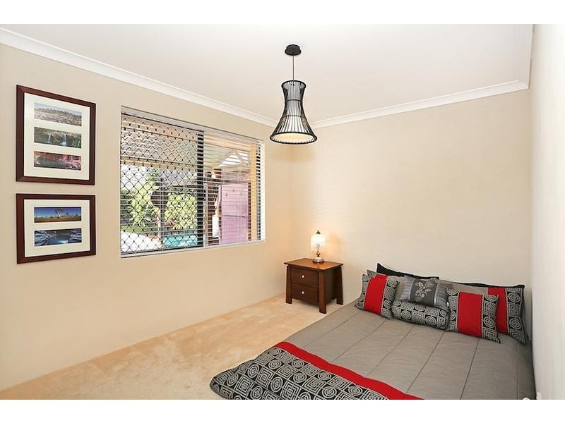 24 Adriana Way, Halls Head WA 6210