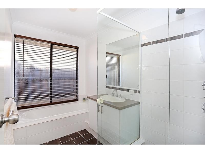 24 Adriana Way, Halls Head WA 6210