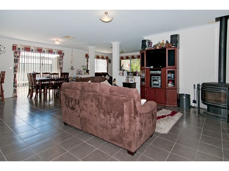 83 Meadow Springs Drive, Meadow Springs WA 6210