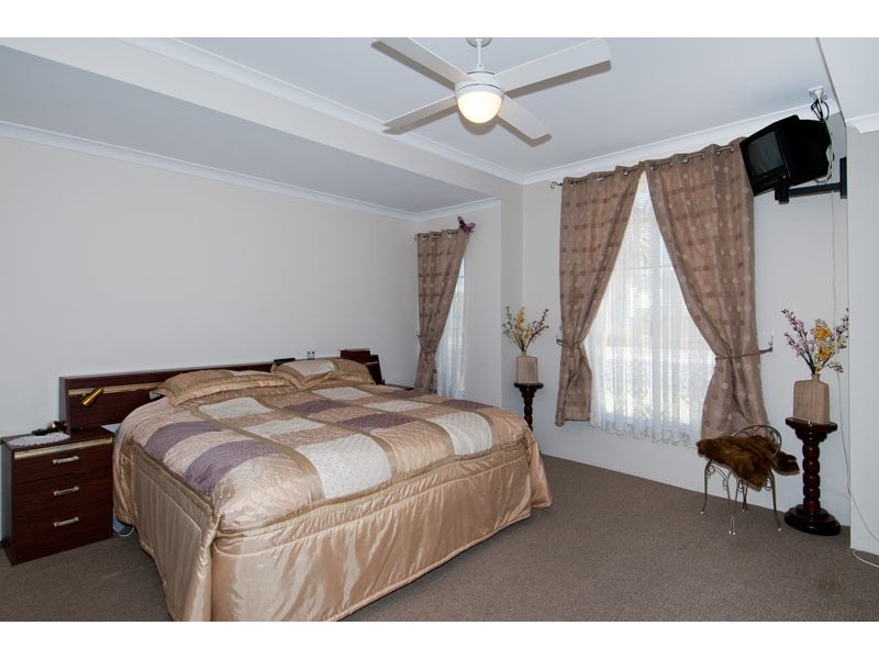 83 Meadow Springs Drive, Meadow Springs WA 6210