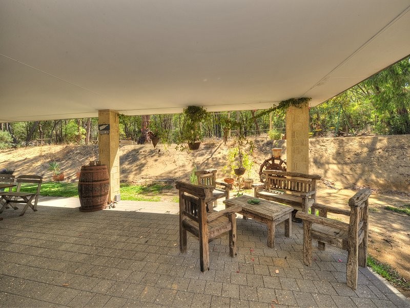 4 Yalgorup Drive, Bouvard WA 6211