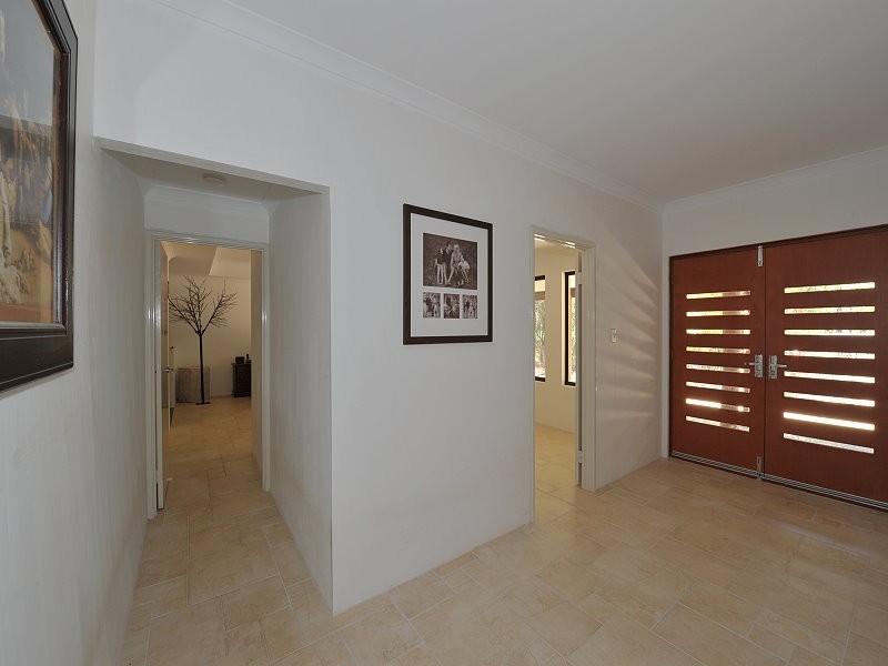 4 Yalgorup Drive, Bouvard WA 6211