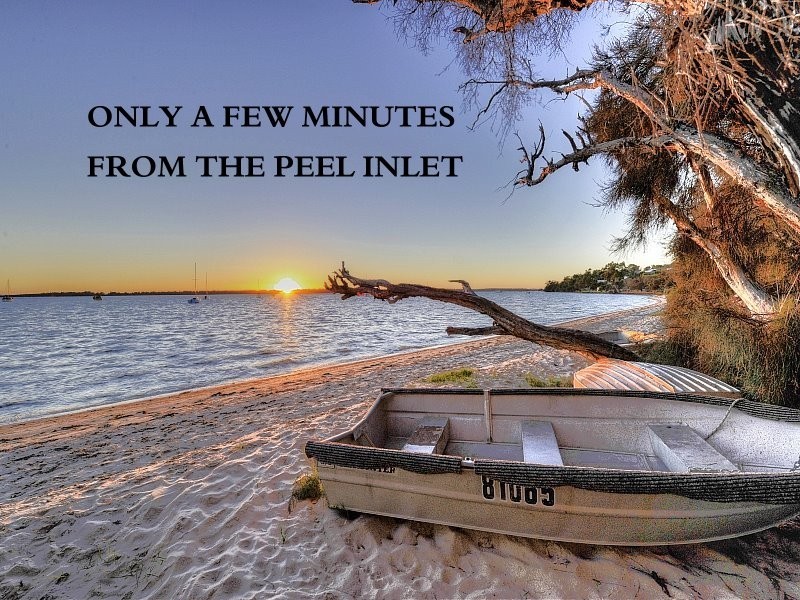 4 Yalgorup Drive, Bouvard WA 6211