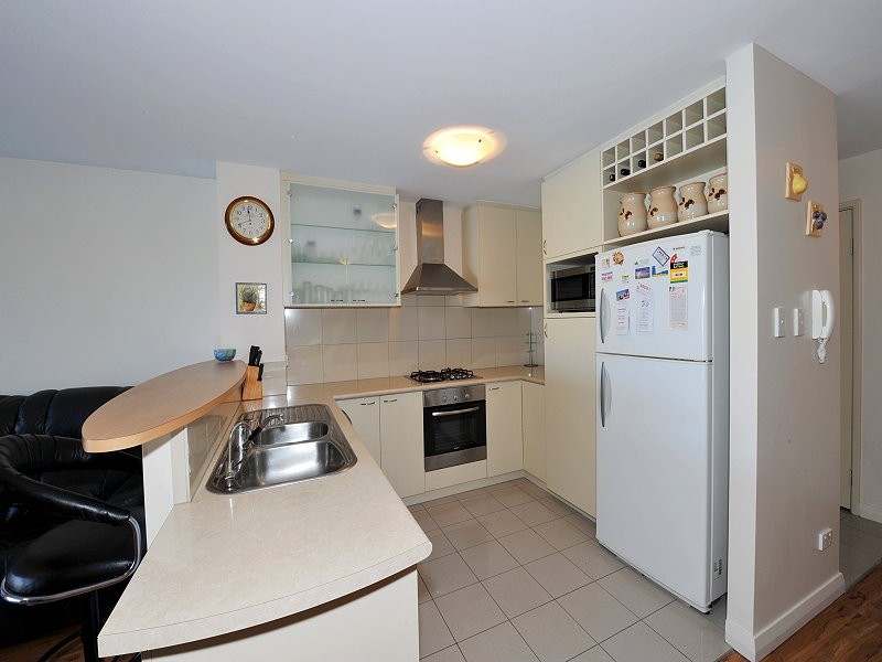 41/206 Mary Street, Halls Head WA 6210