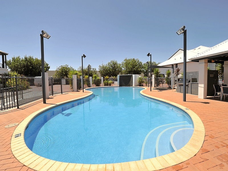 41/206 Mary Street, Halls Head WA 6210