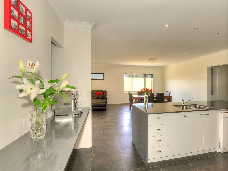 19 Chieftain Pass, Madora Bay WA 6210