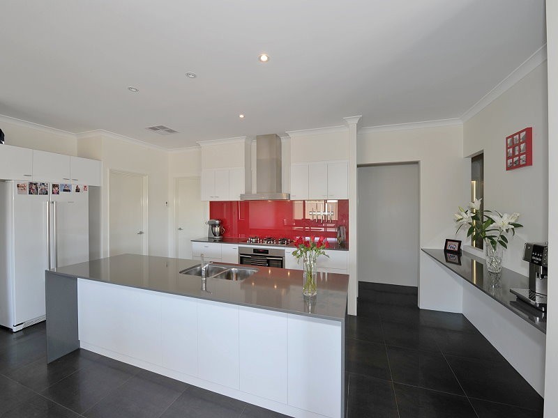 19 Chieftain Pass, Madora Bay WA 6210