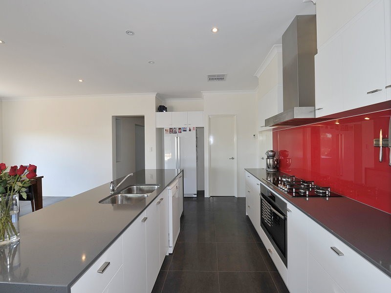 19 Chieftain Pass, Madora Bay WA 6210