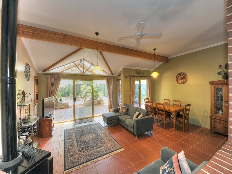 3 Wagtail Court, Greenfields WA 6210