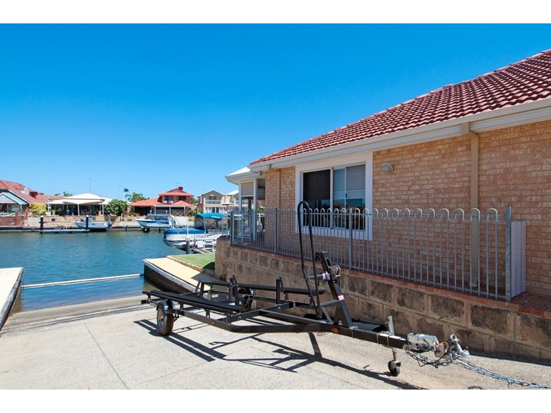 115 Leslie Street, Dudley Park WA 6210