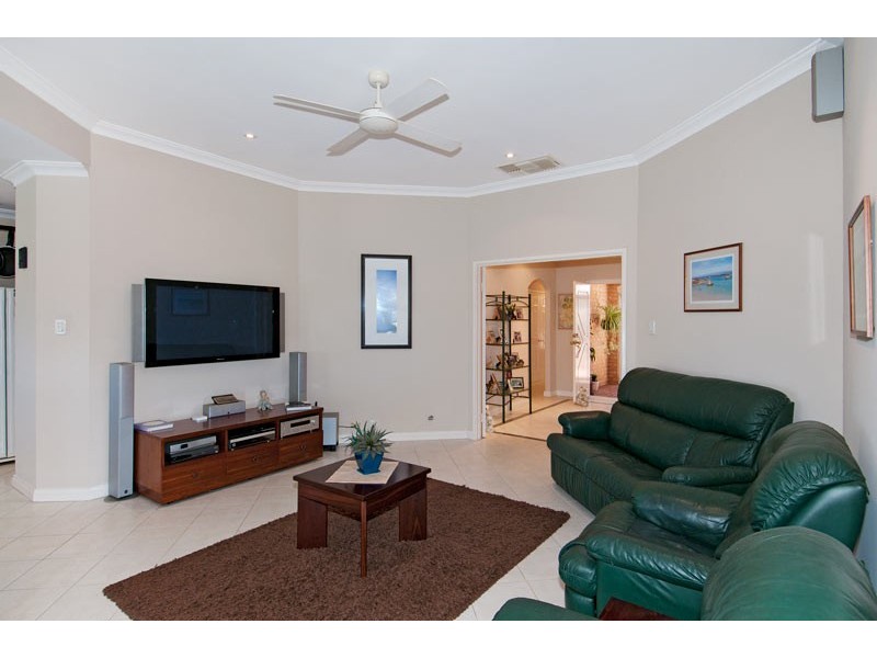 115 Leslie Street, Dudley Park WA 6210