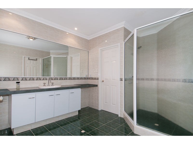 115 Leslie Street, Dudley Park WA 6210