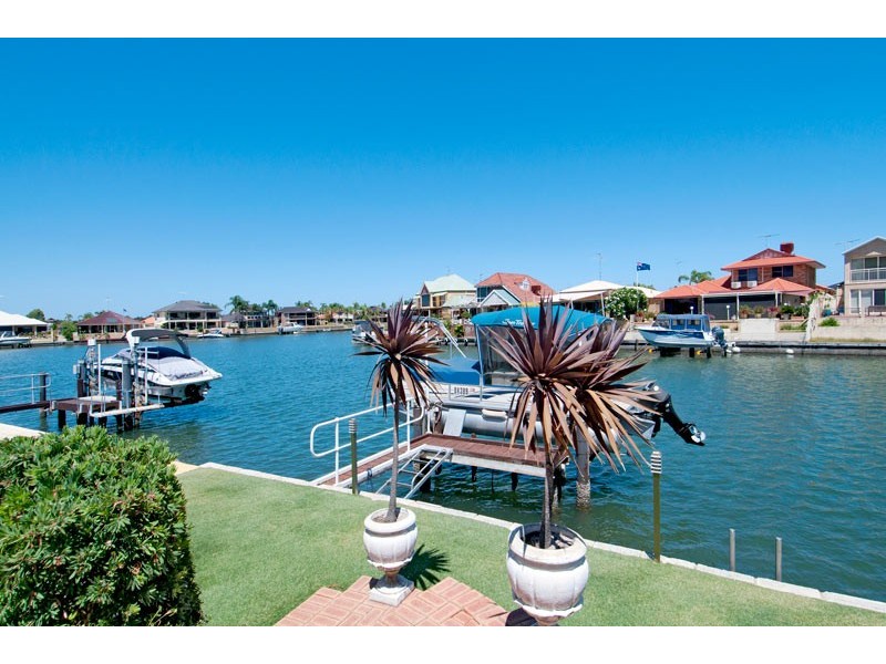 115 Leslie Street, Dudley Park WA 6210