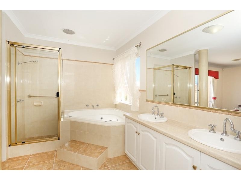 47 Buckingham Drive, Wannanup WA 6210