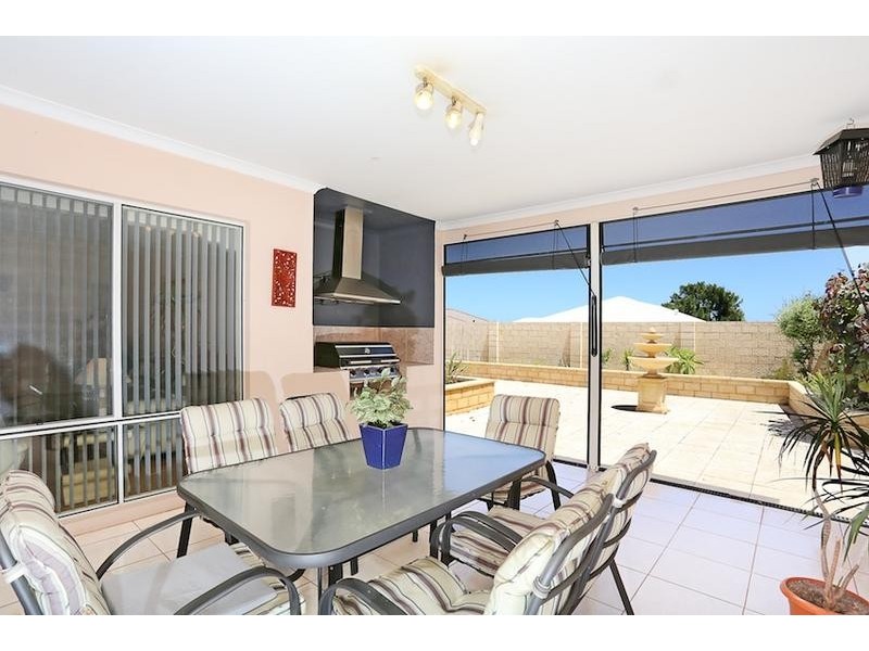 47 Buckingham Drive, Wannanup WA 6210