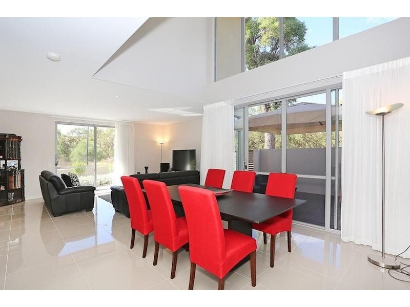 84 Whimbrel Crescent, Coodanup WA 6210