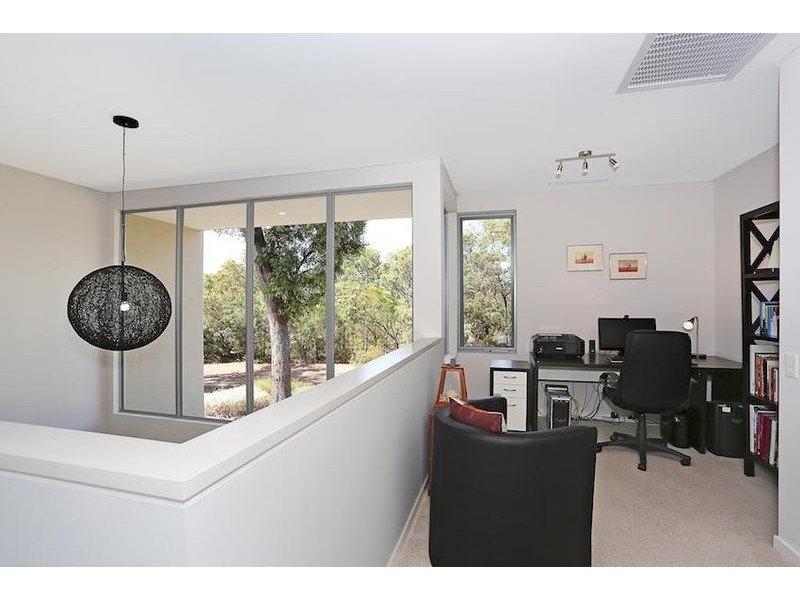 84 Whimbrel Crescent, Coodanup WA 6210