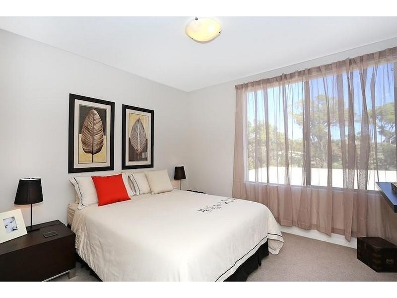 84 Whimbrel Crescent, Coodanup WA 6210