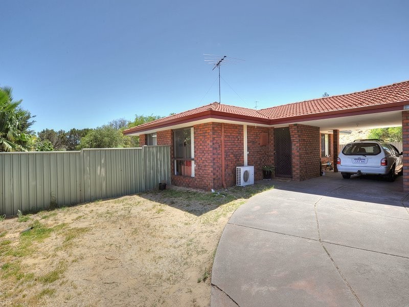 2/139 Mclarty Road, Halls Head WA 6210