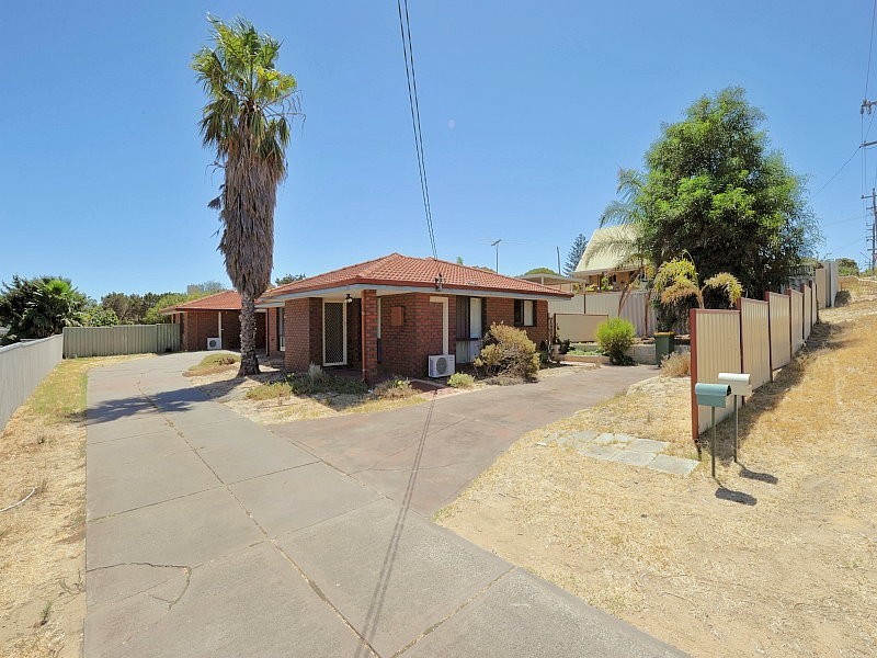 2/139 Mclarty Road, Halls Head WA 6210