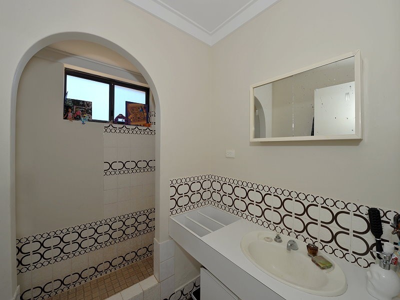 2/139 Mclarty Road, Halls Head WA 6210